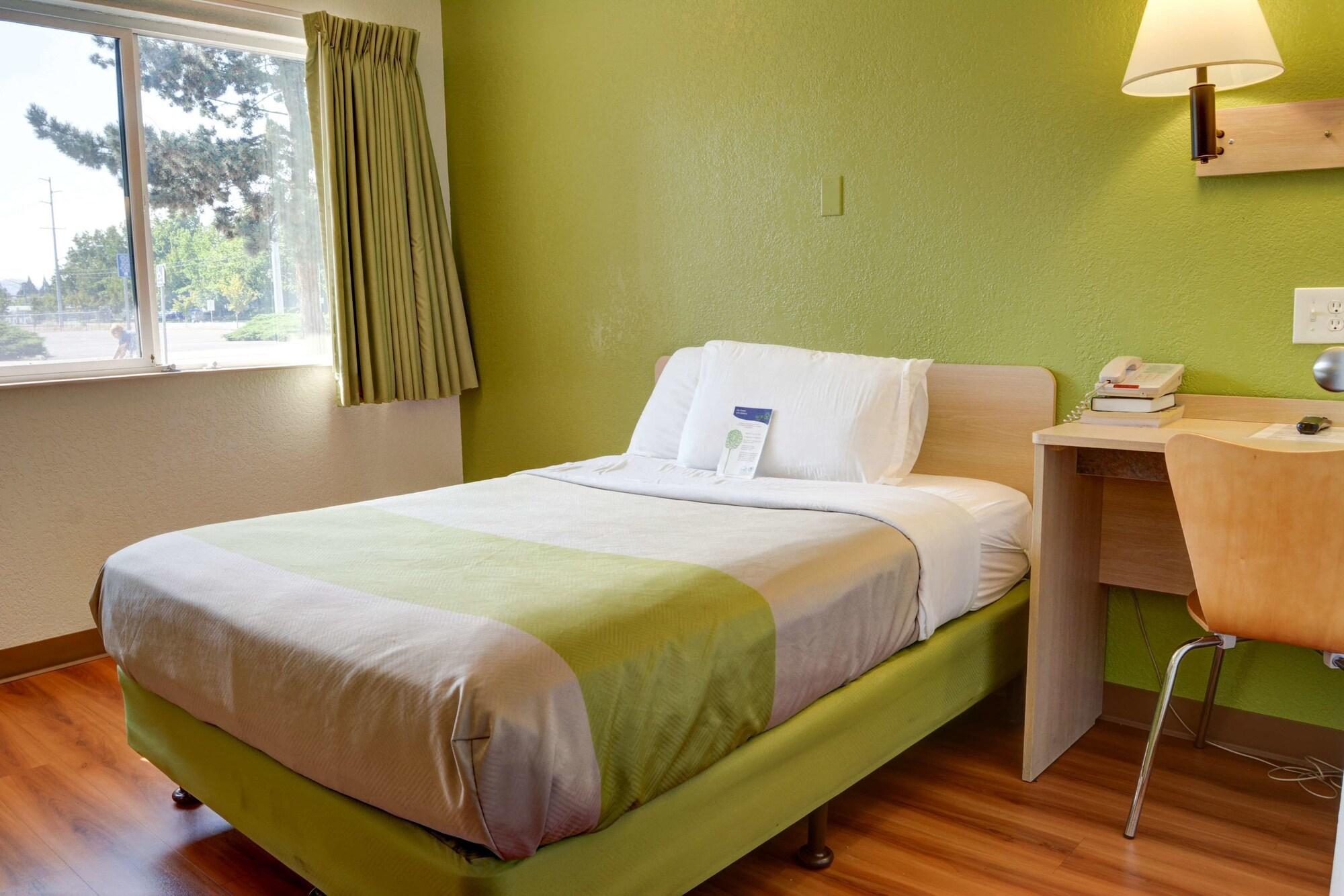 Motel 6-Springfield, Or - Eugene North Екстериор снимка