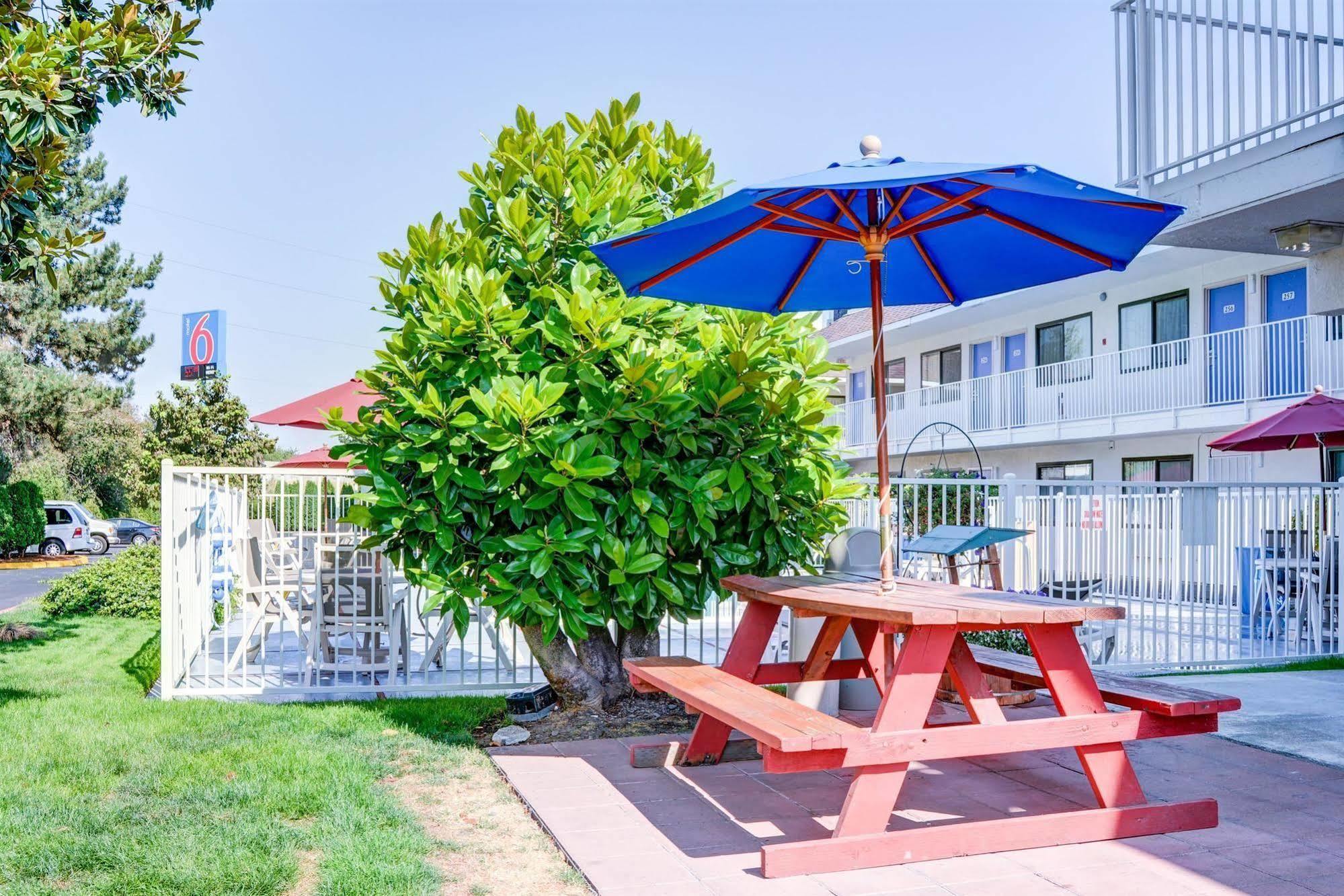 Motel 6-Springfield, Or - Eugene North Екстериор снимка