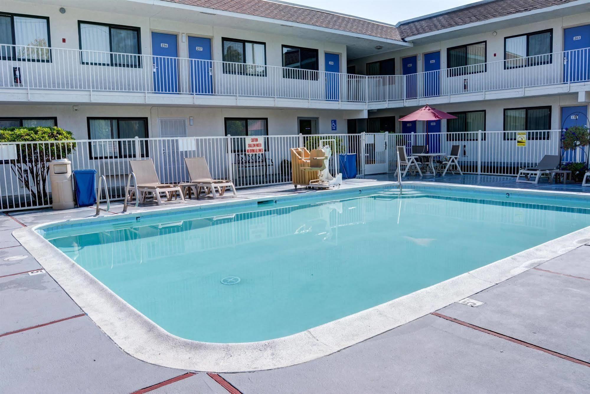 Motel 6-Springfield, Or - Eugene North Екстериор снимка
